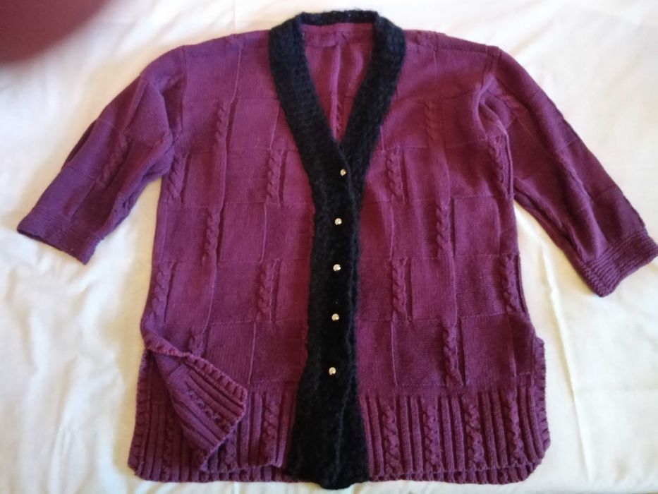 Cardigan grena cu bordura culoare negru