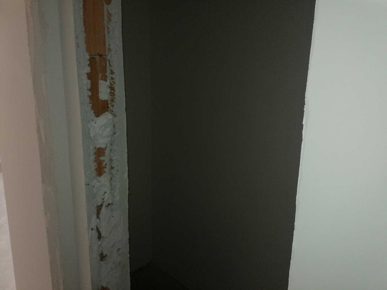 Продава се Двустаен апартамент в Търговище, Изток 1 - 62 кв.м за 1061 €/кв.м - Снимка #1