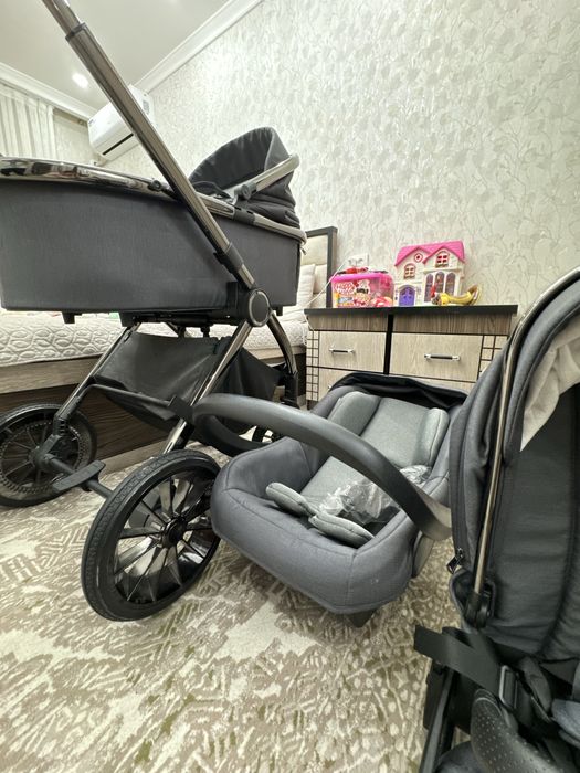 Новая детская Коляска и новая детская Ванночка
