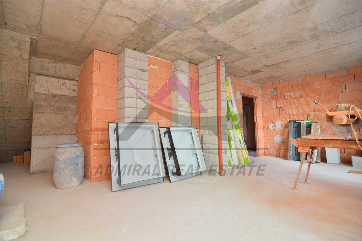 Продава се Четиристаен апартамент в Варна, Лятно кино Тракия - 148 кв.м за 2129 €/кв.м - Снимка #2