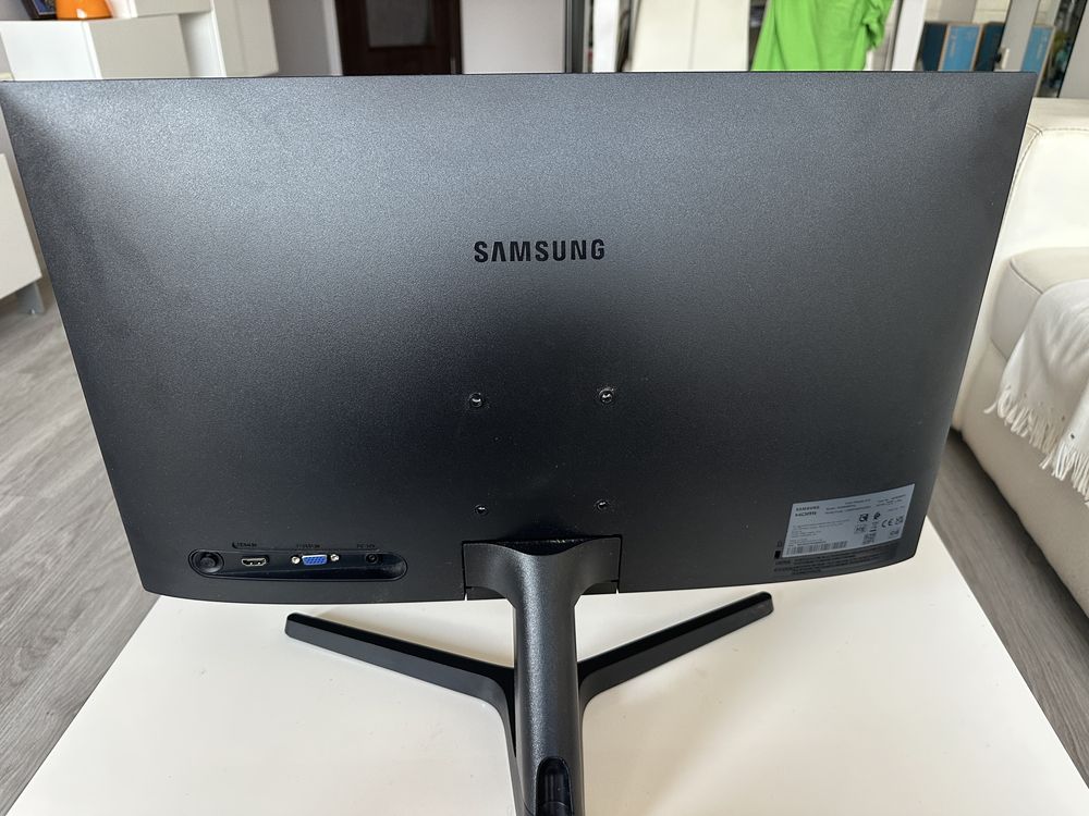 Монитор samsung s24r350fhu като нов