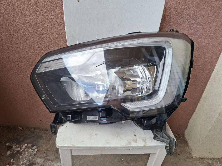 Ляв фар за Renault Master 2019 - 2024