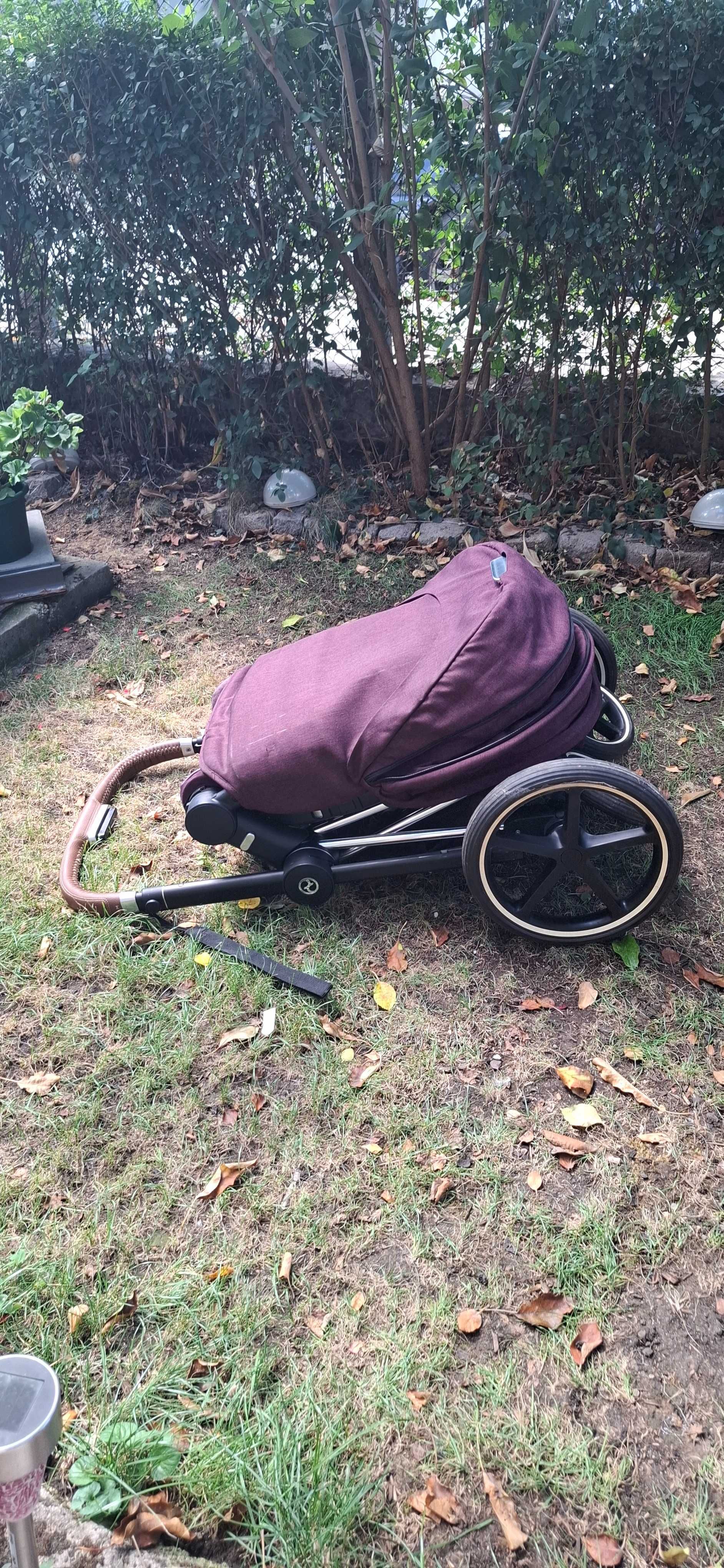 Cybex Priam Lux Platinum - комплект + 2 летни коша