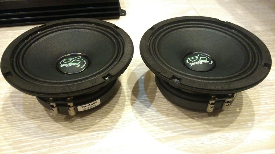 Продам динамики девбонс DB-M60NEO