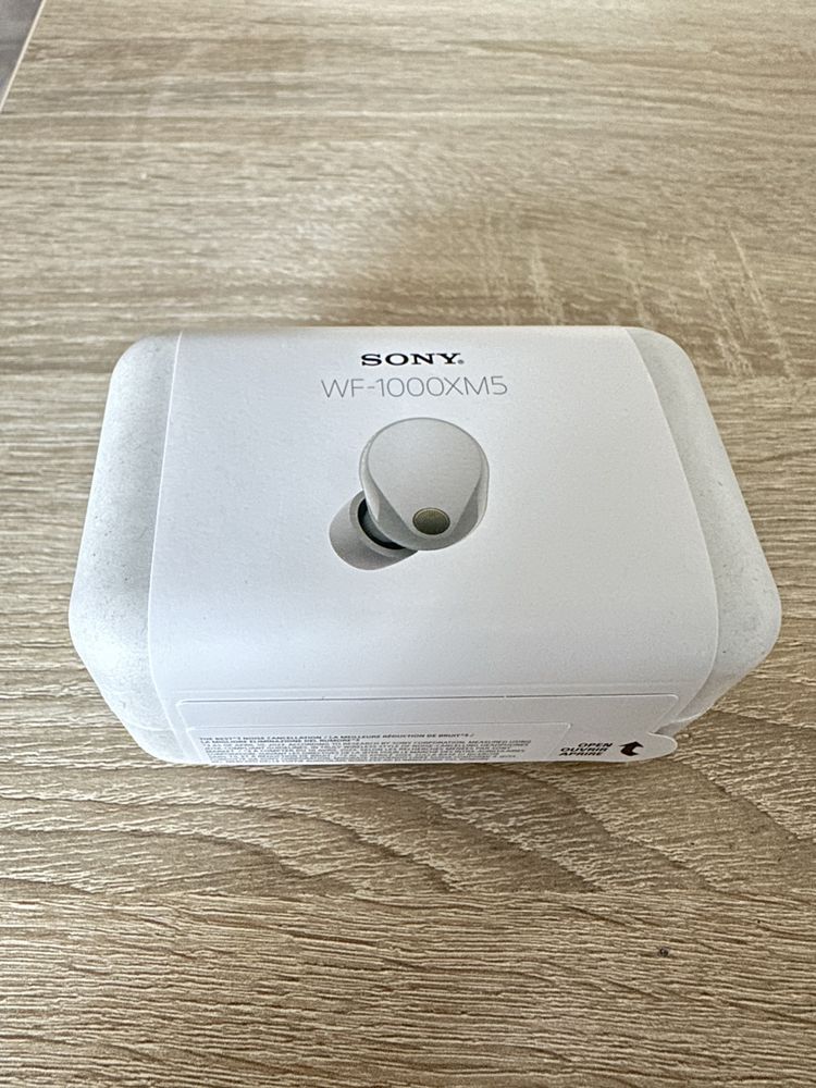 Vand / schimb Casti earbuds SONY WF-1000XM5 / produsul este nou