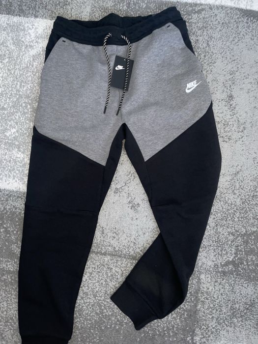 nike tech fleece