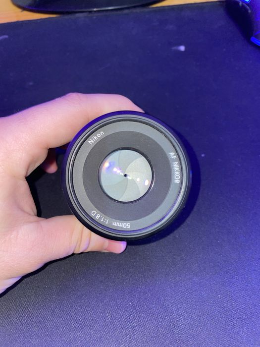 Nikon D5000 + Nikon AF Nikkor 50mm 1.8 D + Nikon 18-55mm 3.5-5.6 G