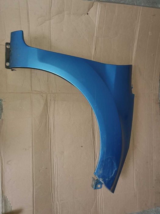 Форд Фиеста 6 преден десен калник