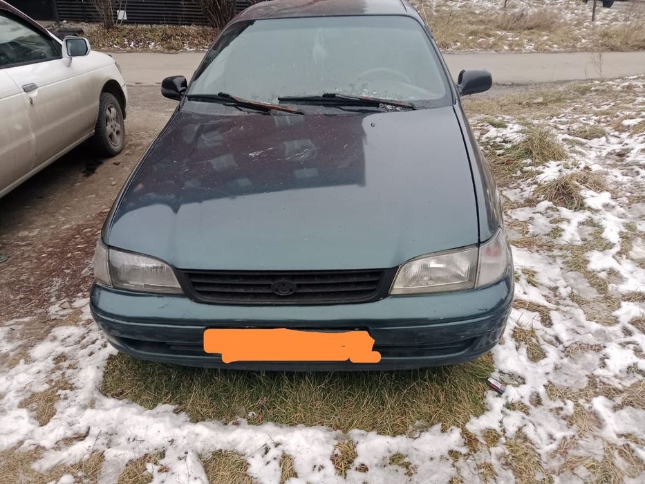 Продам по запчастям Тойота Карина Е