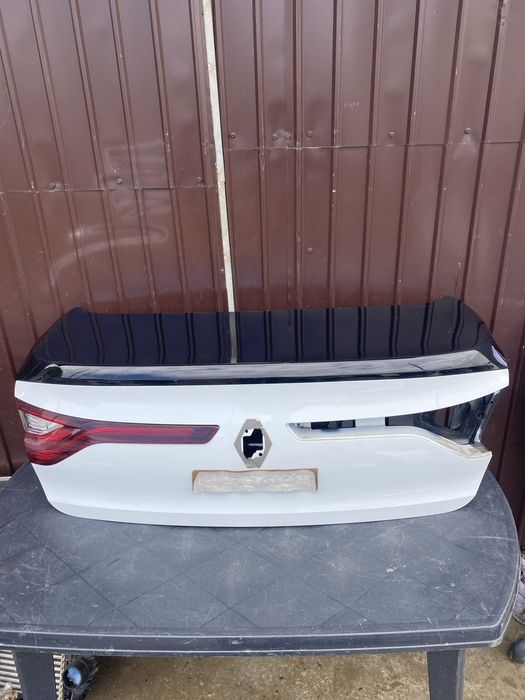 ornament portbagaj ,stop stanga renault megane 4 sedan