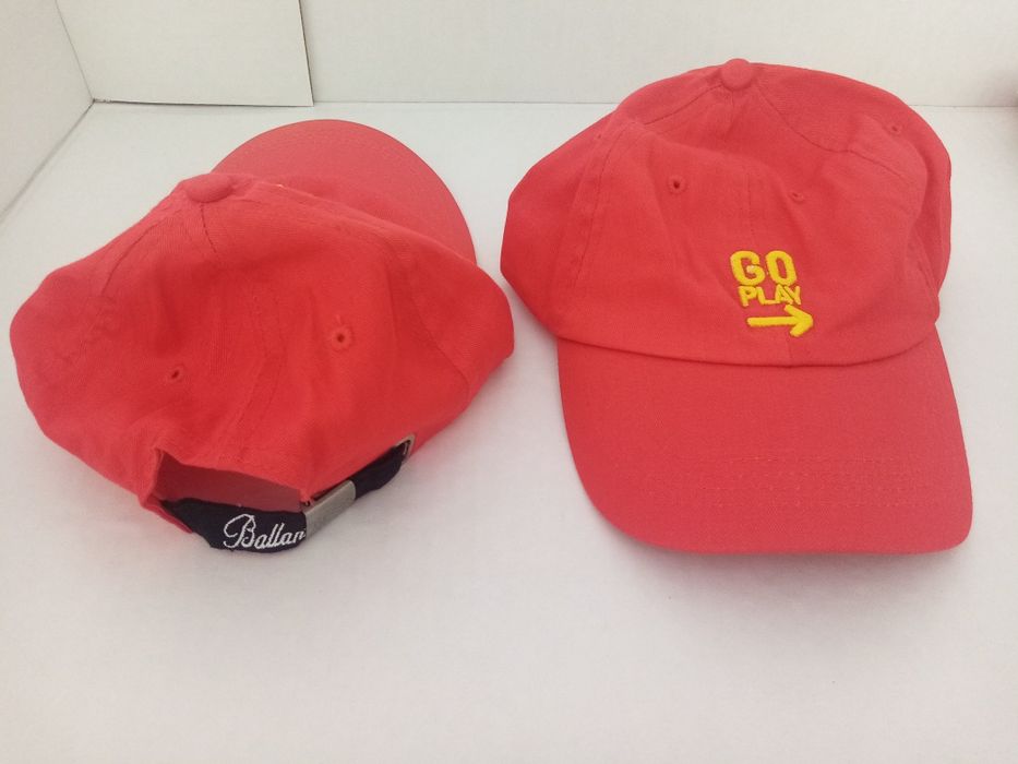 Ballantines Go Play - Sapca rosie, unisex. Noua.