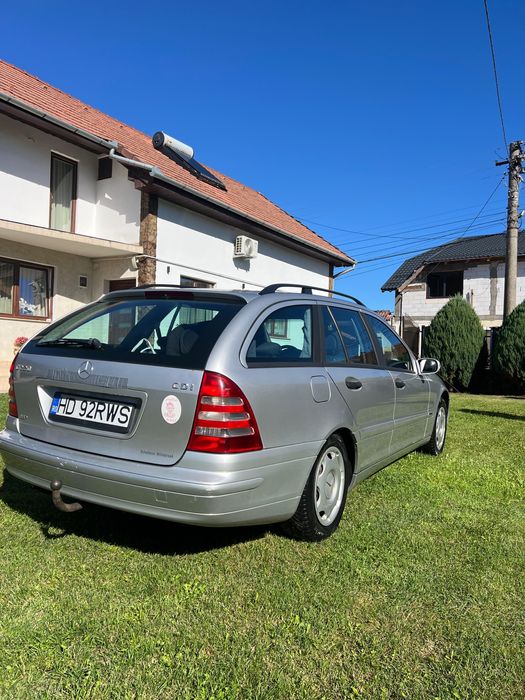 Mercedes-Benz C 220