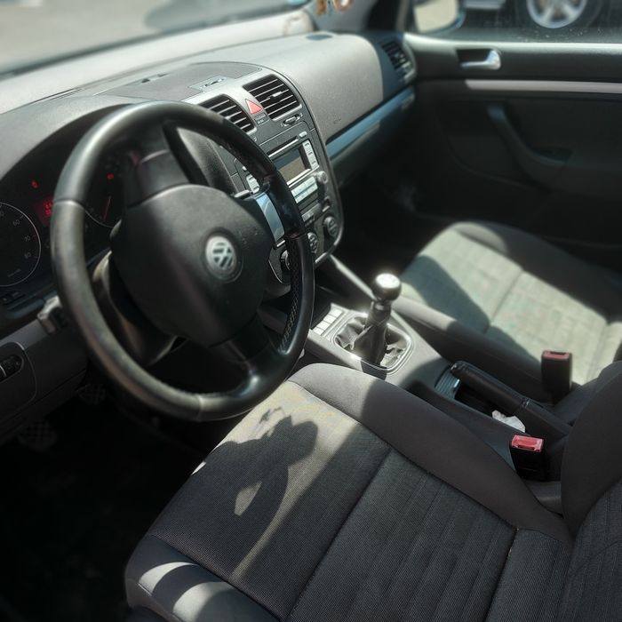 Vând Vwagen golf 5