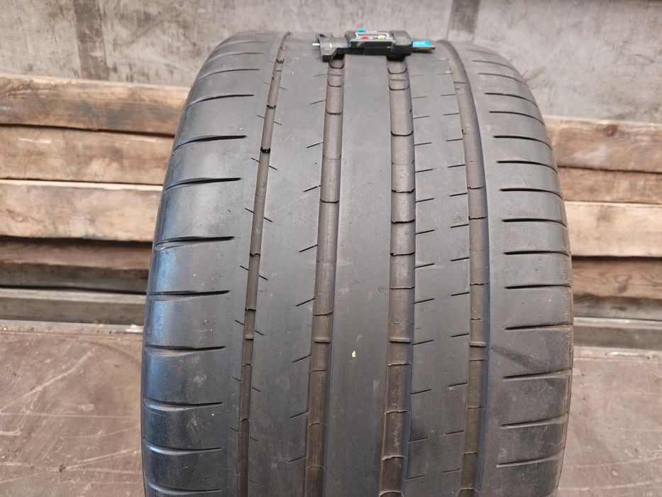 O anvelopa 295/35 R20 Michelin
