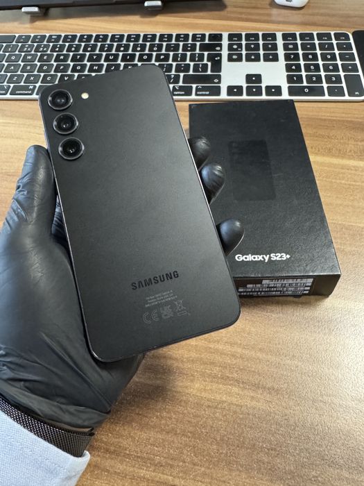 Samsung Galaxy S23 plus / 256 GB / 8 Gb RAM / Black / Nou |