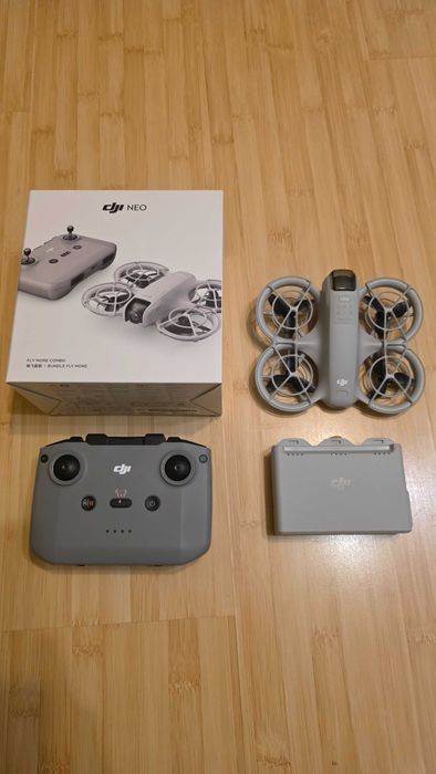 Drona Dji Neo Fly more combo