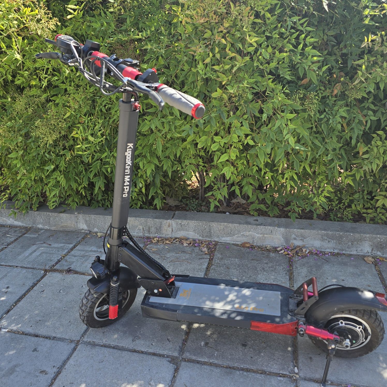 Електрическа тротинетка Kugoo Kirin M4 Pro – Варна


---