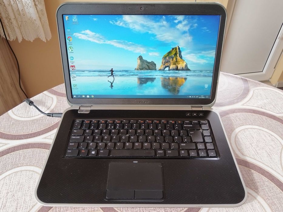 Лаптоп Dell Inspiron 7520