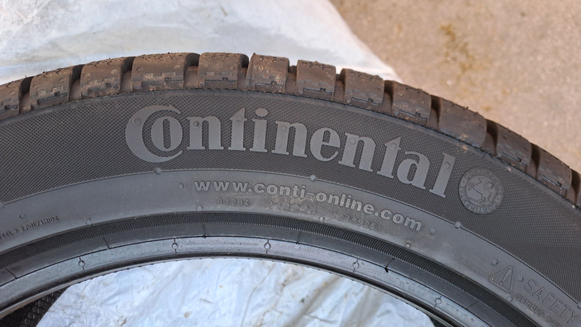 1бр. Нова Зимна 245/45/17 Continental