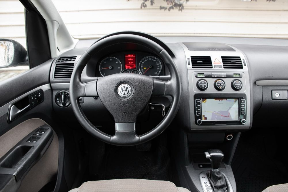 Volkswagen Touran 2007 Automat 2.0 diesel BKD top top