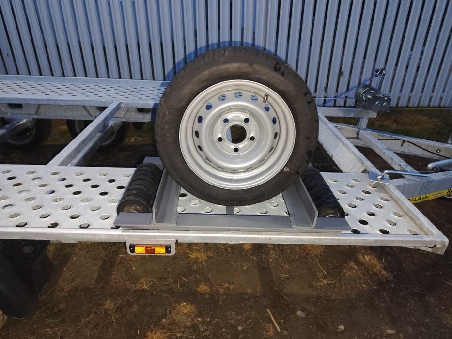 Carucior tractari roti blocate mașini avariate