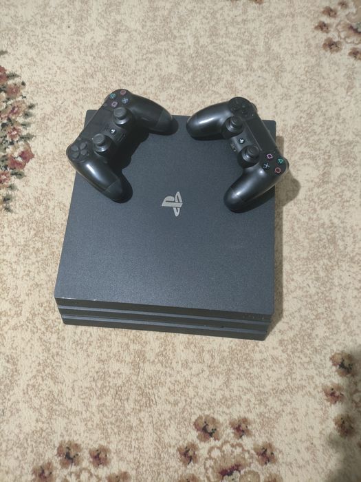 Продам PS4 Pro 1TB