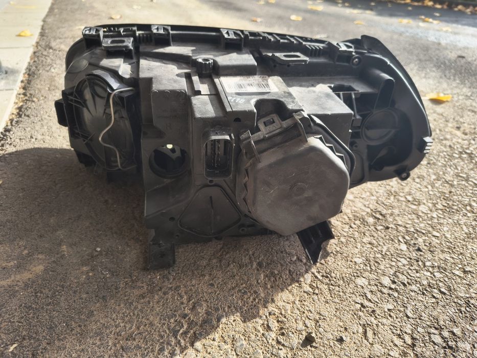 Десен дайнамик фар за БМВ х3 bmw x3 e83 face фейс