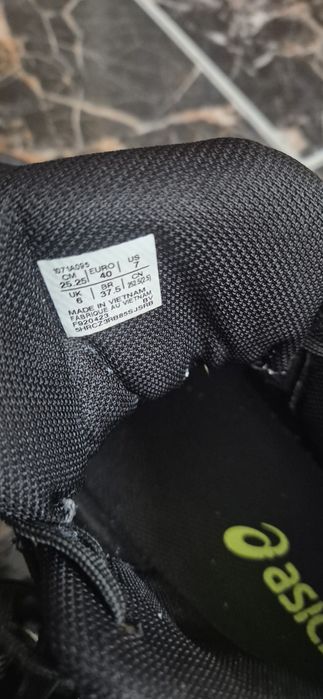 Мъжки маратонки за волейбол ASICS BEYOND FF MT 1071A095..001