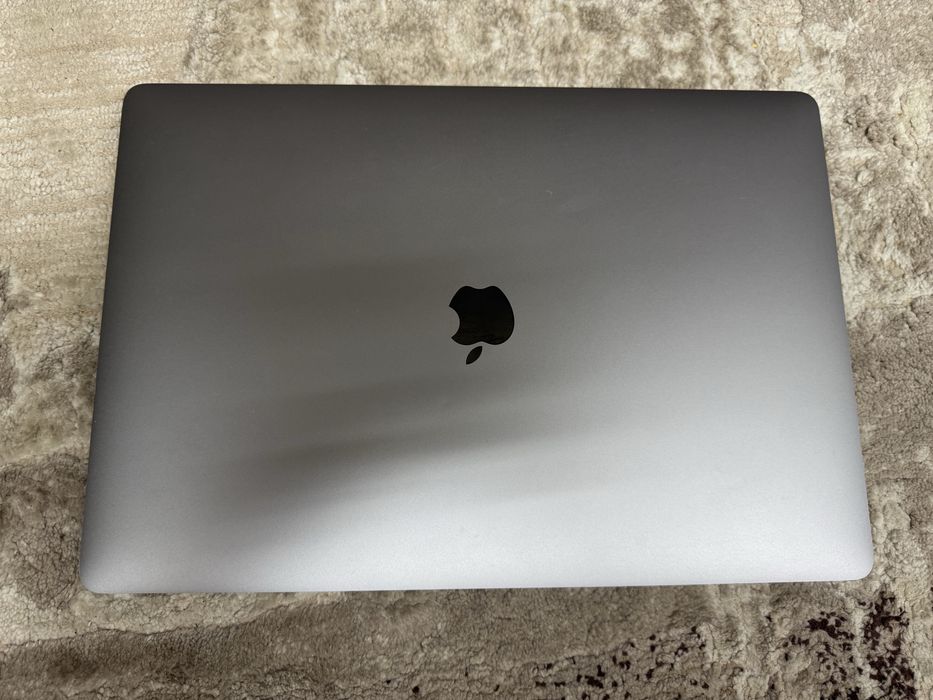 Apple Macbook Pro 16 inch, Intel I9 9th gen,16Gb RAM, 1TB NVMe.