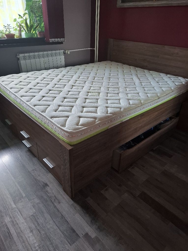 Спалня с чекмеджета 160/200