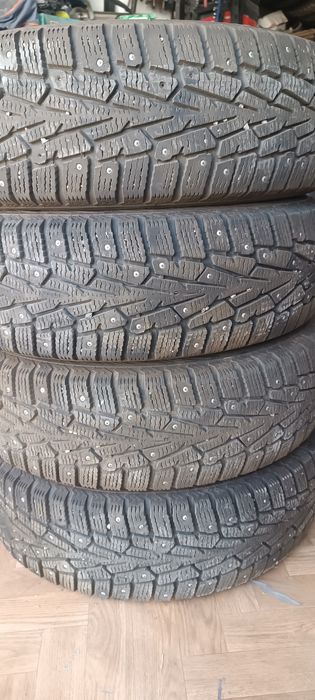 Продам зимнюю резину 185/70R14