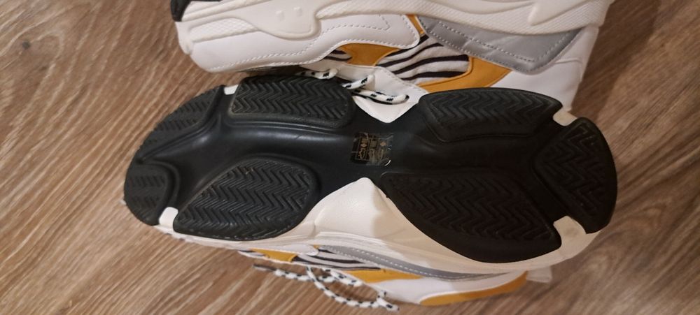 Duffy-леки и удобни маратонки на висока платформа37-37,5/кецове/обувки