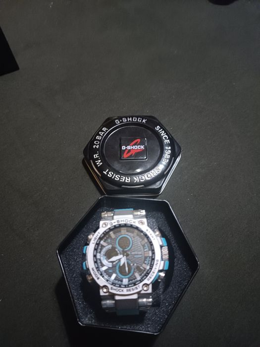 Часовник Casio G-Shock MT-G