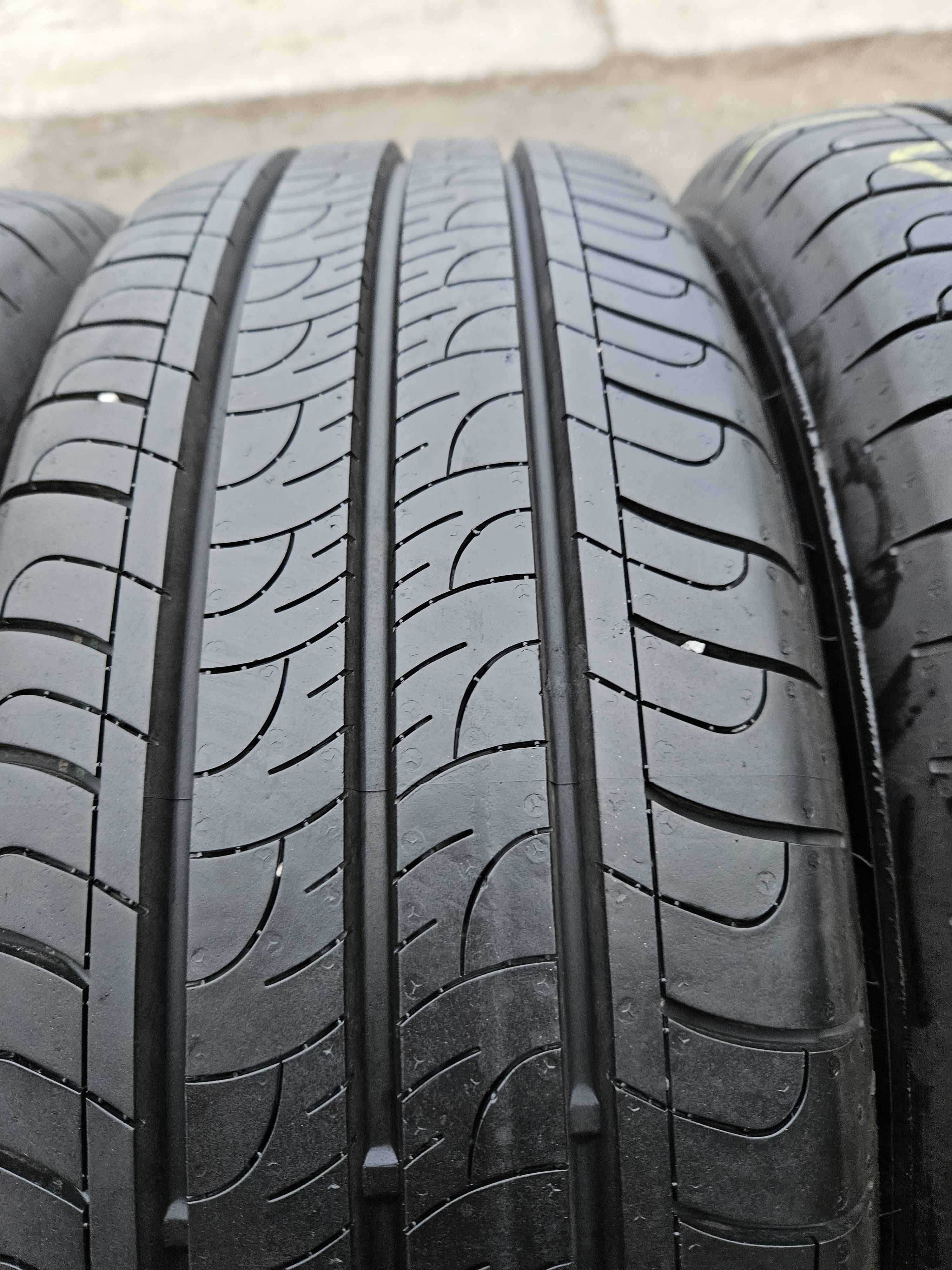 SET 4 Anvelope Vara 195/65 R16C GOODYEAR Efficient Grip Cargo 100/98H