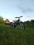 Vând bicicleta dirt jumper