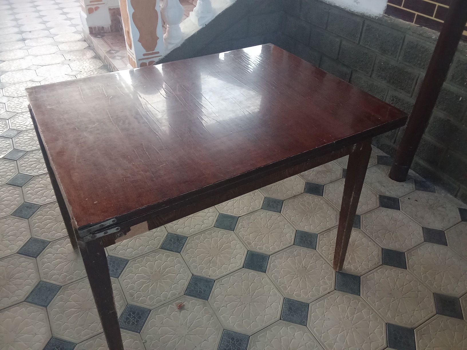Стол раскидной. 2 штуки. 7000 за каждую