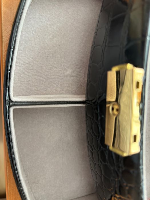 Кутия за бижута на три нива