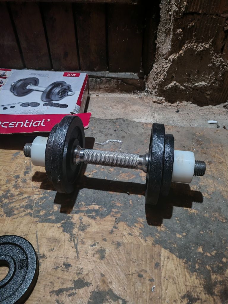дъмбел 2x2 KG 4x1 KG
дисковете са гумирани ф 3см