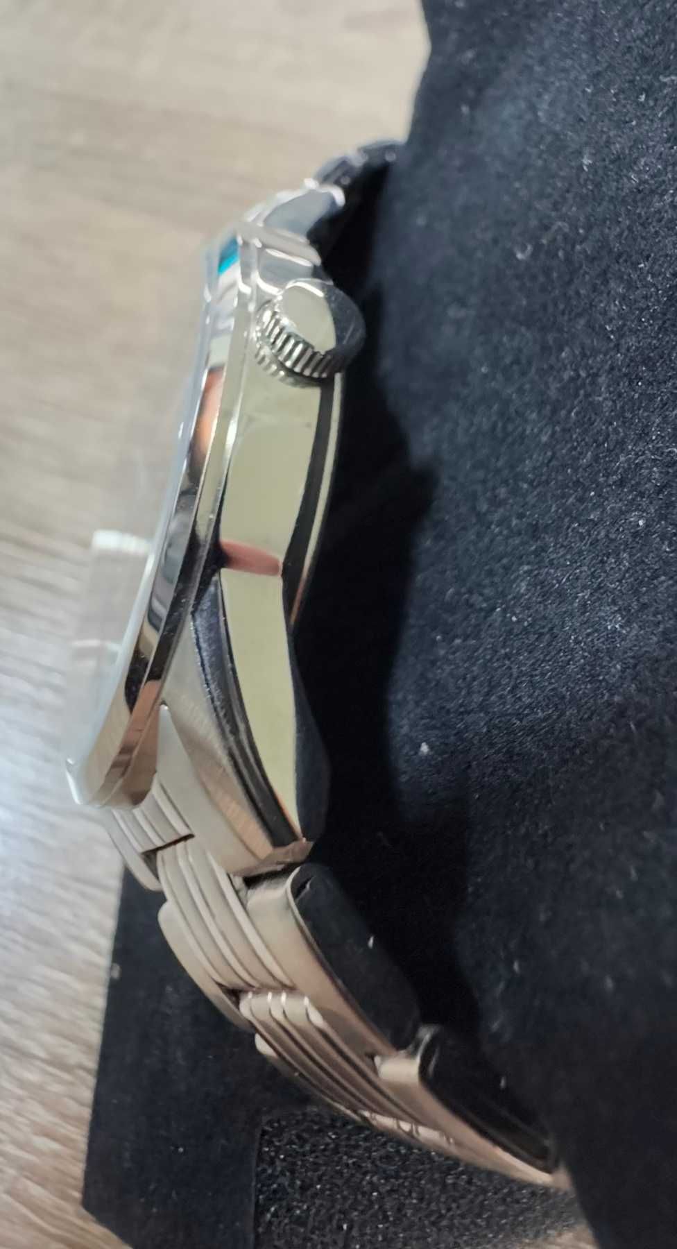 Часовник Citizen BI5000-52L