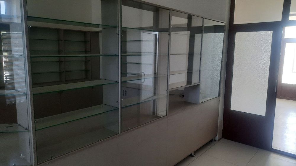 Apteka mebeli sotiladi