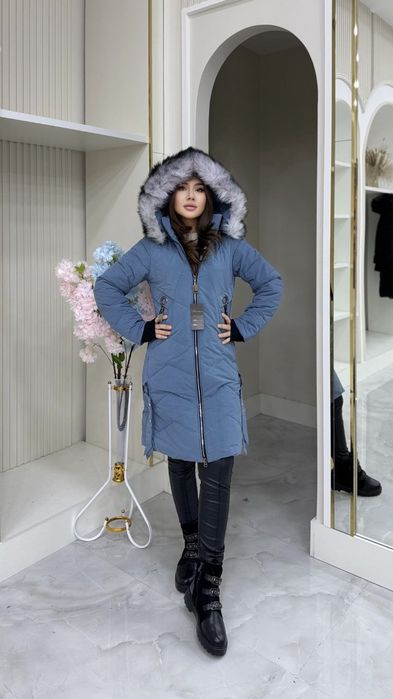 Ayollarga kurtka yangi 2 ta L razmer bor