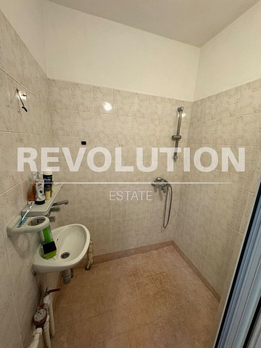 Продава се Двустаен апартамент в Пловдив, Гагарин - 77 кв.м за 1195 €/кв.м - Снимка #7