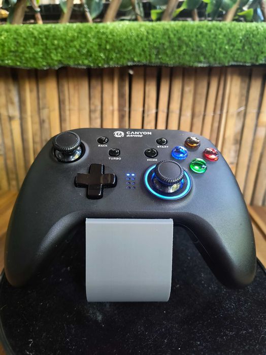 Универсална Стойка Поставка за Xbox и Playstation Джойстик