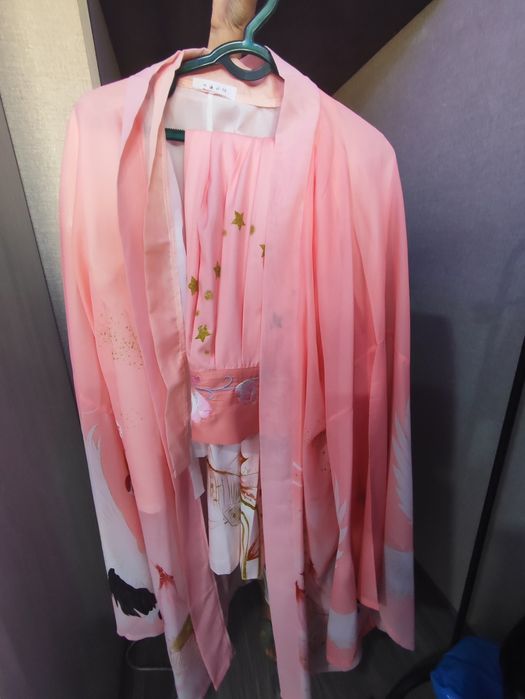 Продаю китайские костюмы