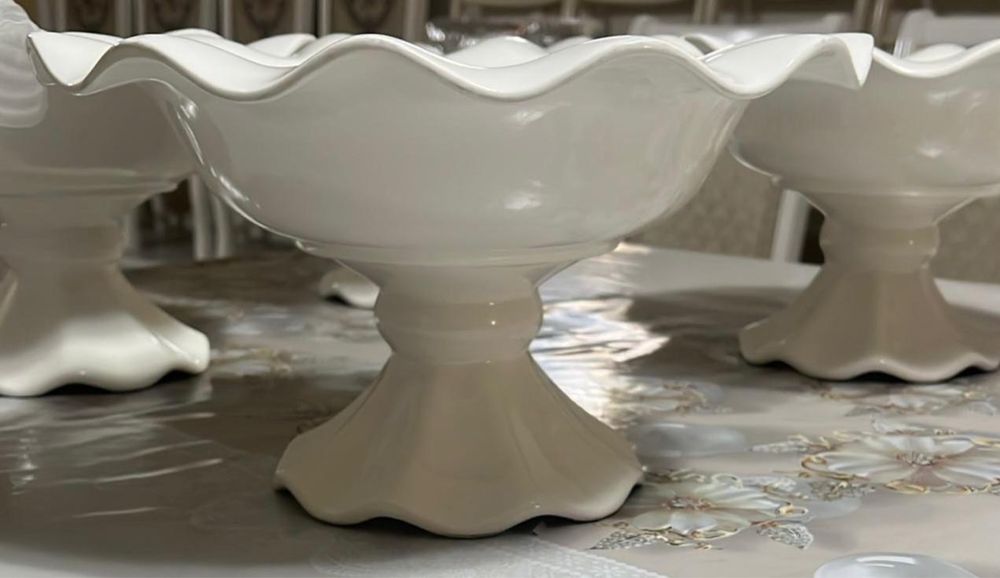 вазы белые 8 штук