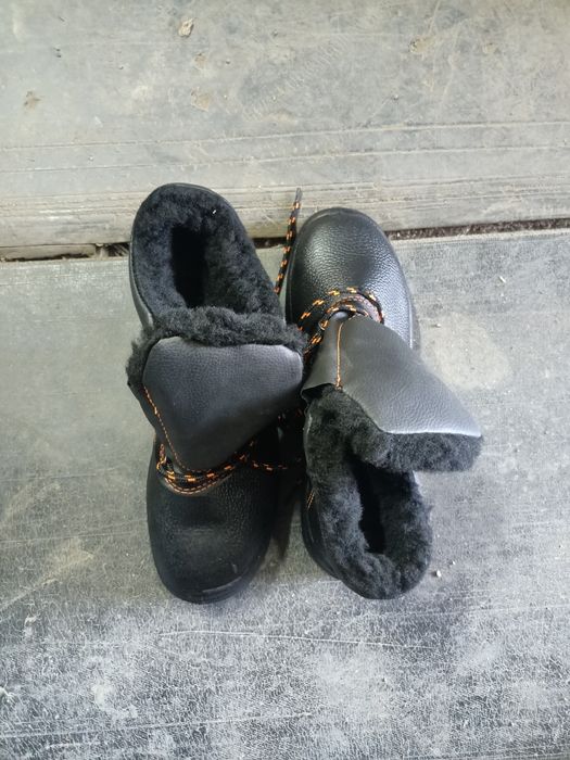 Ботинка для работы