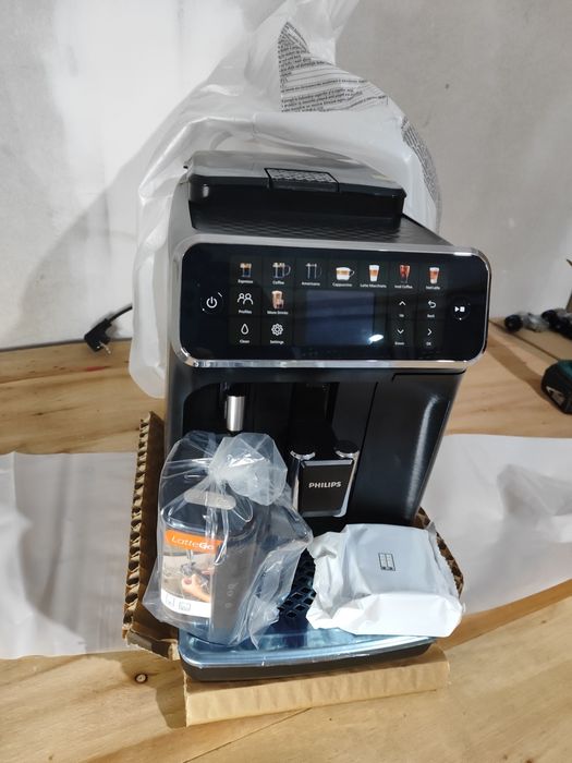 Espressor automat Philips Seria 5500