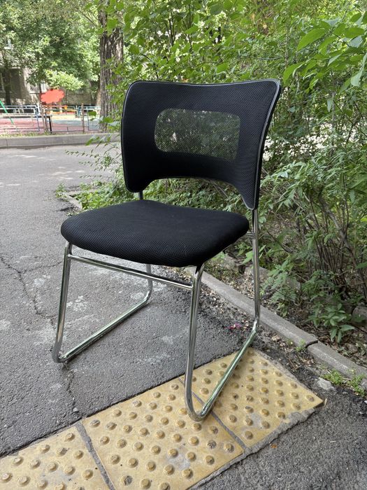 Офисный стул компьютерный