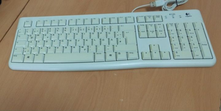 Vand 2 Tastaturi pentru calculator