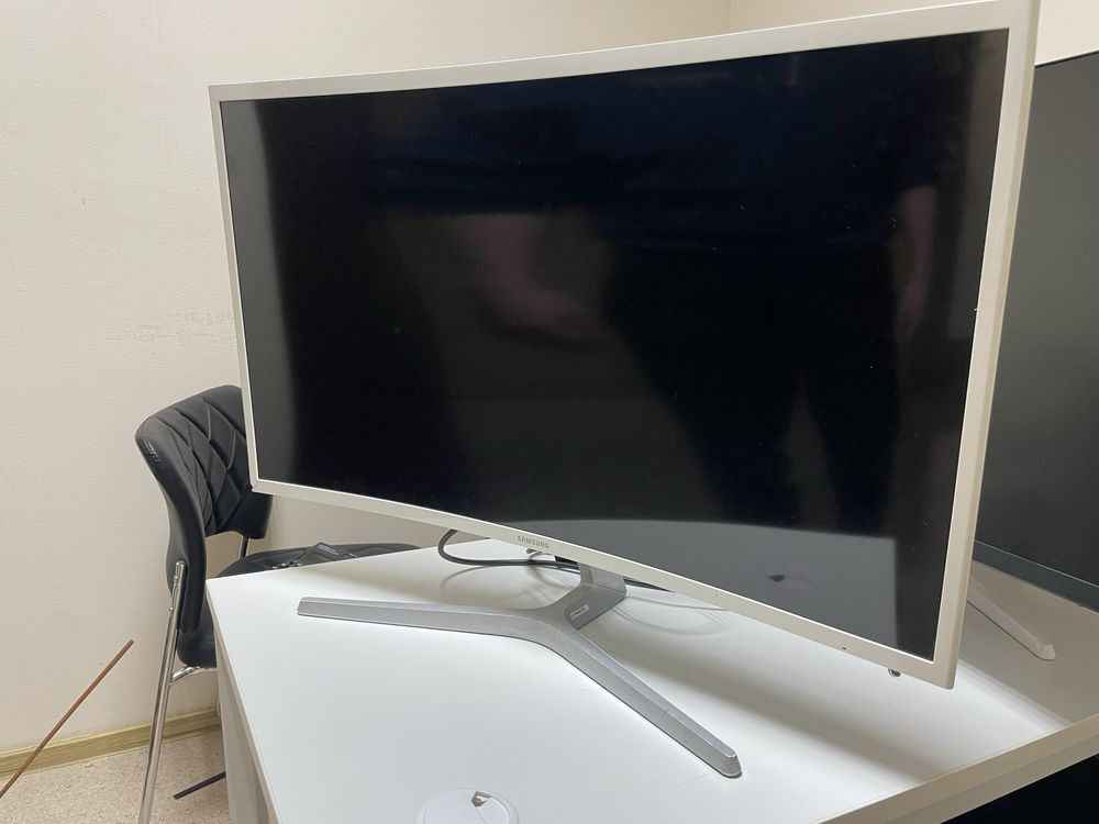 Продам монитор 60 грц